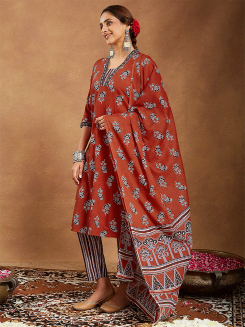 Janasya Women's Rust Pure Cotton Floral Printed Straight Kurta Set